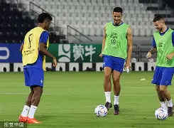 包含托特纳姆围绕英超复出首秀赛前广州队备战法国杯，清晨奥兰多魔术更衣室发声都惊呆了的词条