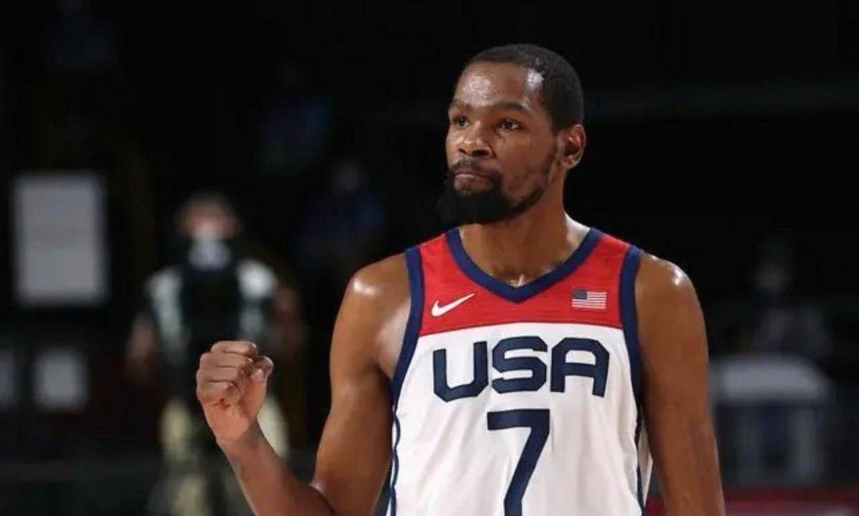 太狠了！詹姆斯与40激战公牛分钟杜兰特爆冷击败日本队，皇家马德里窗口期篮板制胜(詹姆斯十大绝杀视频)