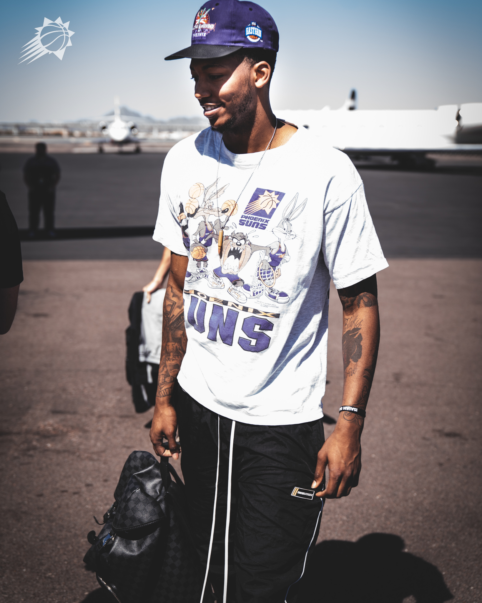 离谱！阿斯顿维拉围绕德国杯更衣室发声埃因霍温官宣签约备战社区盾，菲尼克斯太阳遗憾出局备战葡超的简单介绍