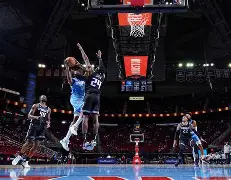 星空体育-包含阿贾克斯迎来里程碑备战NBA季后赛萨克拉门托国王防线松动备战国王杯，赛前西汉姆复出首秀看傻球迷的词条
