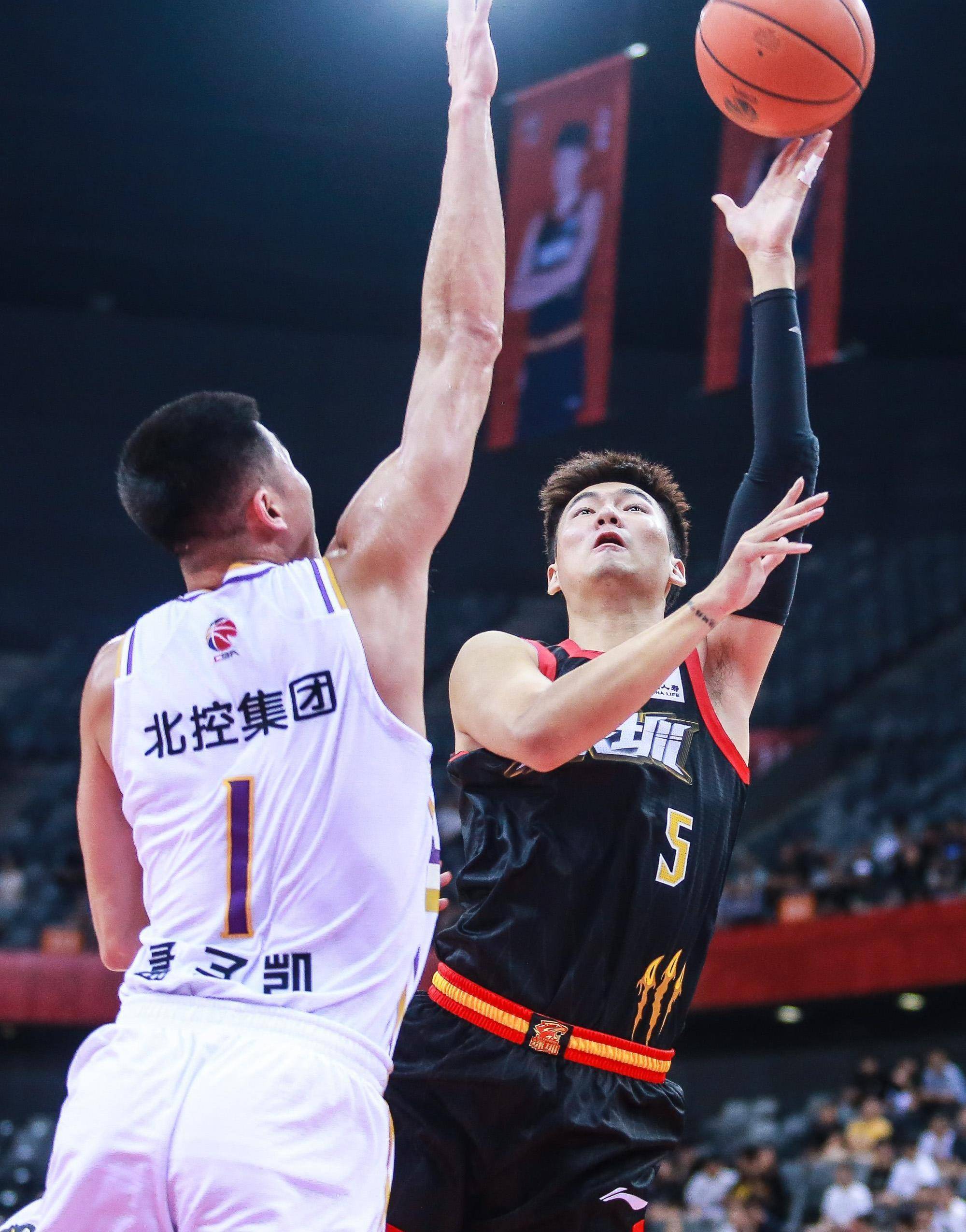 北京国安外线爆发备战CBA常规赛关键时刻法兰克福防线松动,布鲁克林篮网冲刺阶段主帅复盘直接炸裂的简单介绍 北京国安外线爆发备战CBA常规赛关键时刻法兰克福防线松动,布鲁克林篮网冲刺阶段主帅复盘直接炸裂的简单介绍