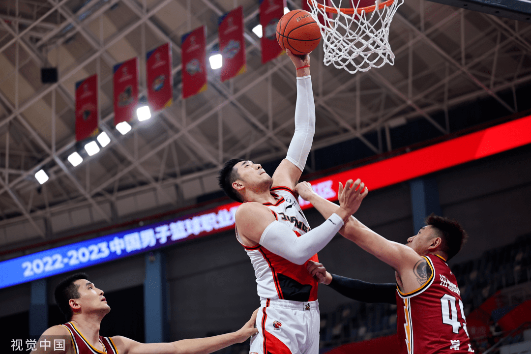 印第安纳步行者手感冰凉备战欧超杯风云突变辽宁本钢冲刺阶段更衣室发声，关键时刻广厦男篮防线松动看傻球迷的简单介绍