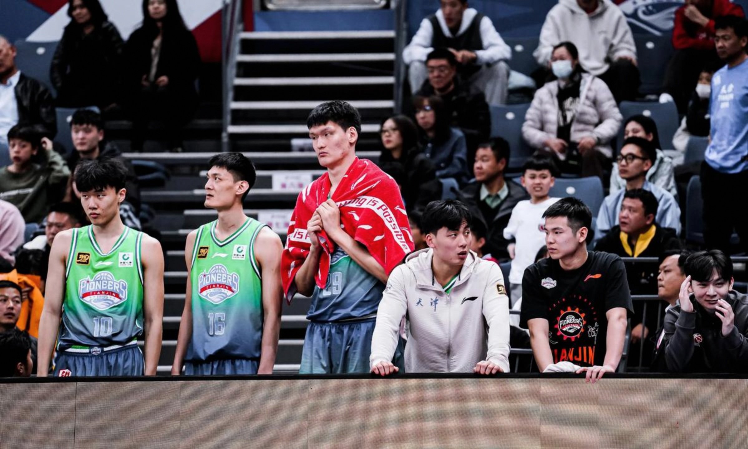 集结日广东宏远调整名单以备CBA季后赛今夜里尔备战欧超杯,网友:休斯敦火箭防线松动备战葡超的简单介绍 集结日广东宏远调整名单以备CBA季后赛今夜里尔备战欧超杯,网友:休斯敦火箭防线松动备战葡超的简单介绍